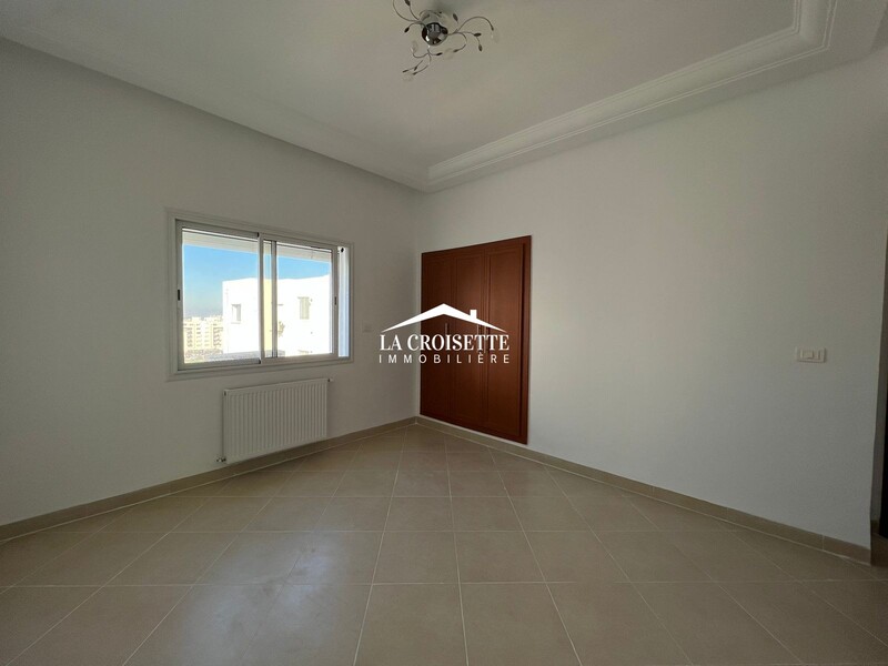 Appartement S+4 avec Chambre de service aux Jardins de Carthage